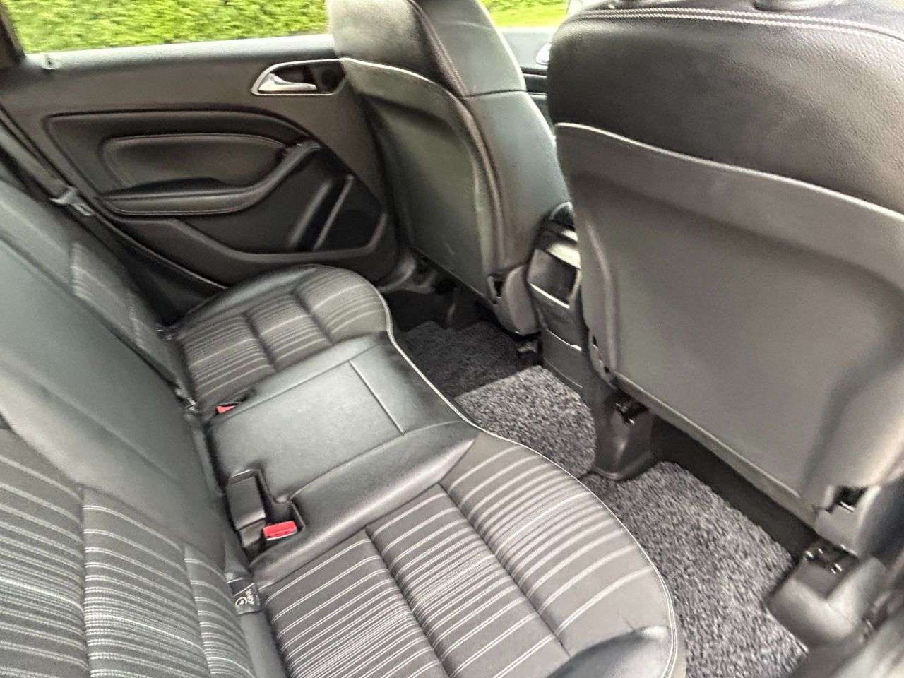 2014 MERCEDES-BENZ B 180 2014 MERCEDES-BENZ B 180