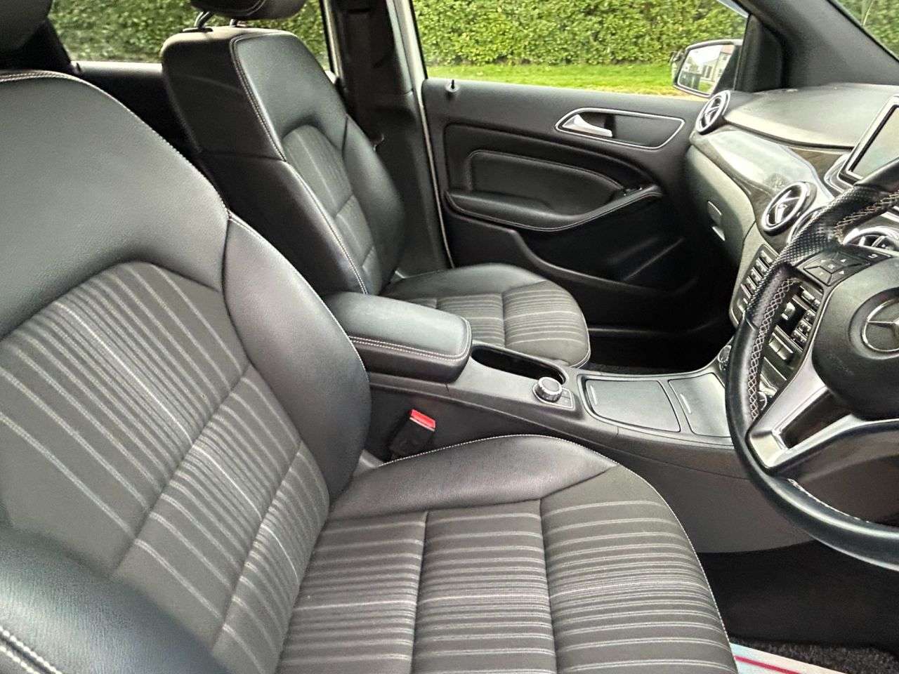 2014 MERCEDES-BENZ B 180 2014 MERCEDES-BENZ B 180