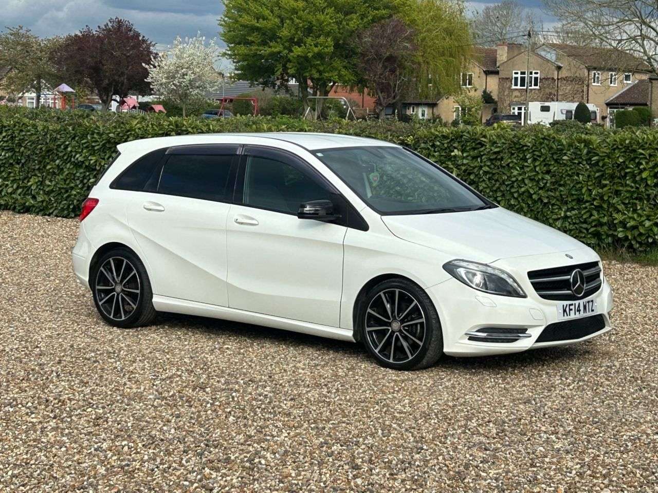 2014 MERCEDES-BENZ B 180 2014 MERCEDES-BENZ B 180
