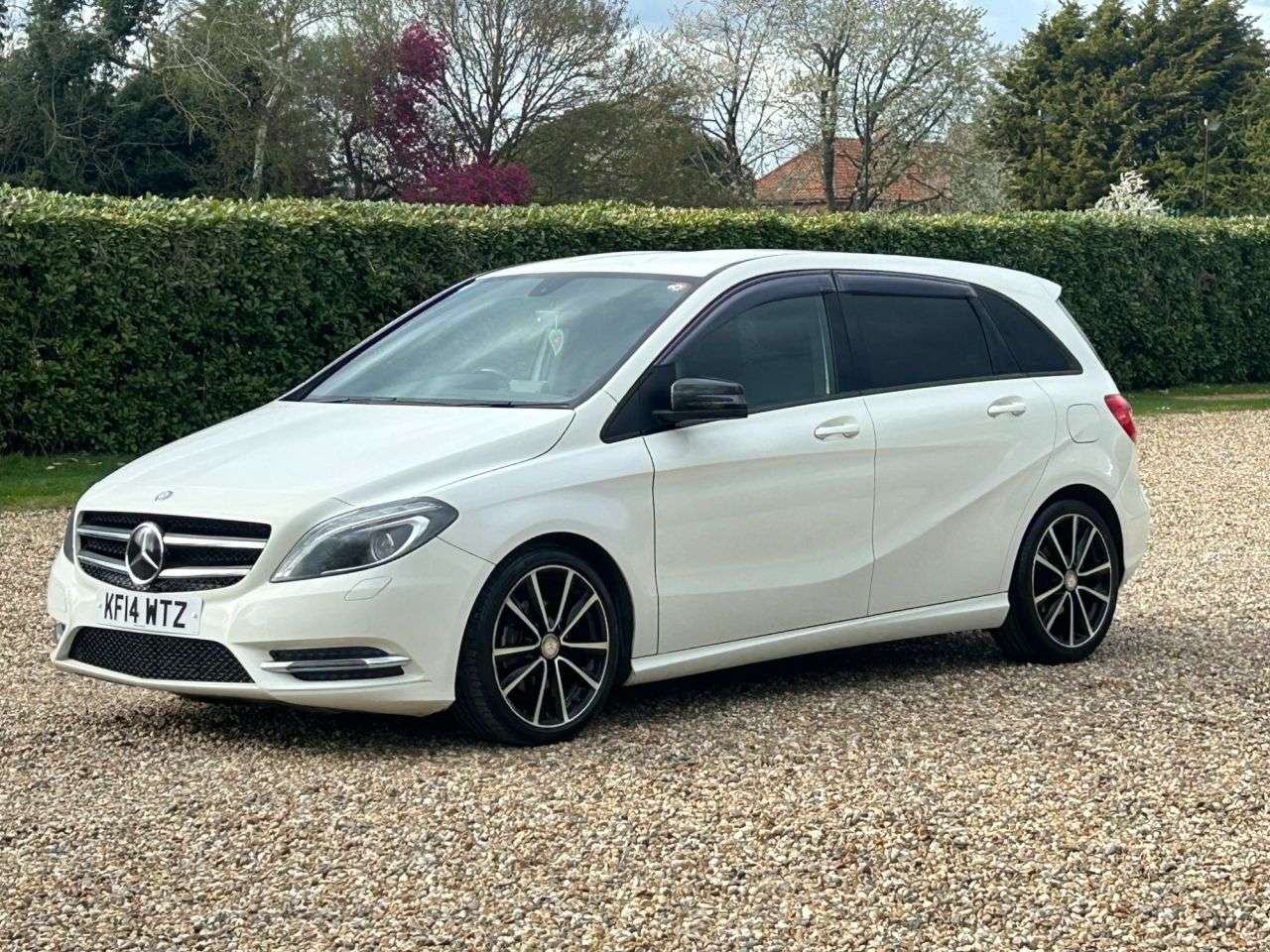 2014 MERCEDES-BENZ B 180 2014 MERCEDES-BENZ B 180