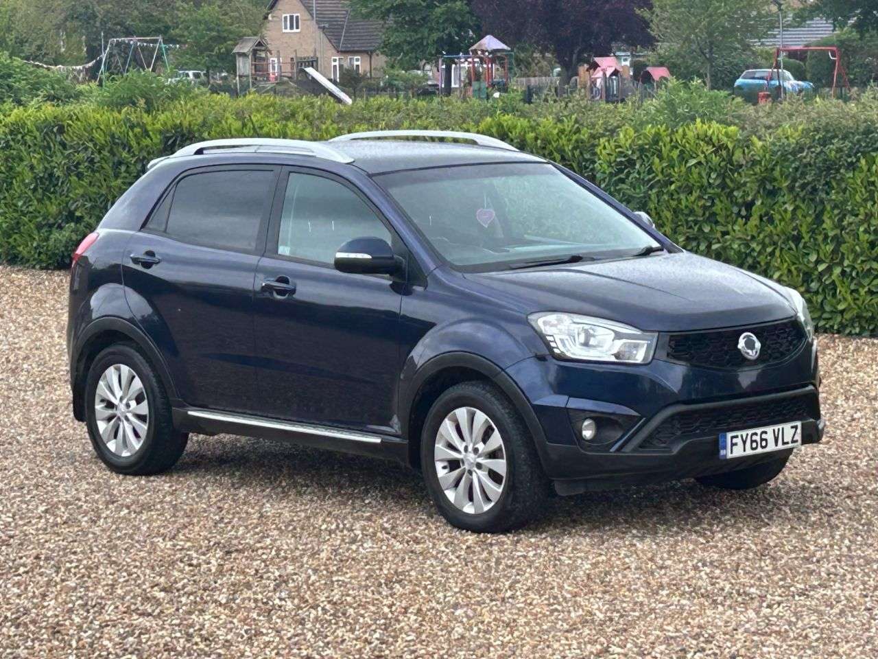 A 2016 SSANGYONG KORANDO 2.2D EX SUV 5dr Diesel Manual 4WD Euro 6 (178 ps) A 2016 SSANGYONG KORANDO 2.2D EX SUV 5dr Diesel Manual 4WD Euro 6 (178 ps)