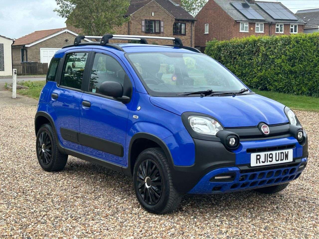 A 2019 FIAT PANDA 0.9 TwinAir Waze Hatchback 5dr Petrol Manual Euro 6 (s/s) (90 bhp) A 2019 FIAT PANDA 0.9 TwinAir Waze Hatchback 5dr Petrol Manual Euro 6 (s/s) (90 bhp)
