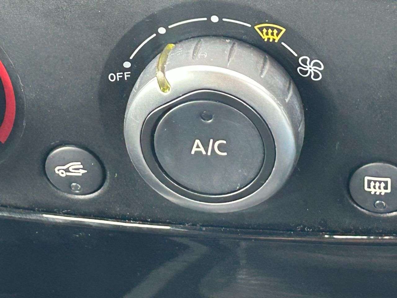 2016 RENAULT CLIO 2016 RENAULT CLIO