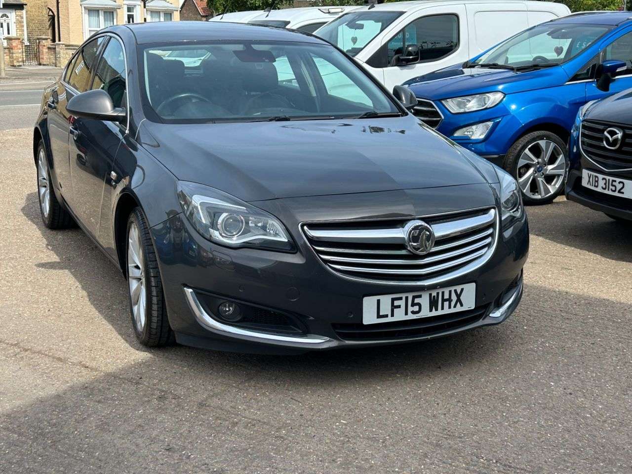 A 2015 VAUXHALL INSIGNIA 2.0 CDTi Elite Nav Hatchback 5dr Diesel Auto Euro 5 (163 ps) A 2015 VAUXHALL INSIGNIA 2.0 CDTi Elite Nav Hatchback 5dr Diesel Auto Euro 5 (163 ps)