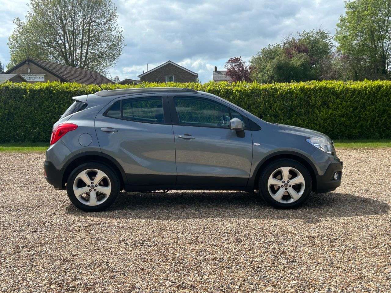 A 2014 VAUXHALL MOKKA 1.7 CDTi Tech Line SUV 5dr Diesel Manual 4WD Euro 5 (s/s) (130 ps) A 2014 VAUXHALL MOKKA 1.7 CDTi Tech Line SUV 5dr Diesel Manual 4WD Euro 5 (s/s) (130 ps)