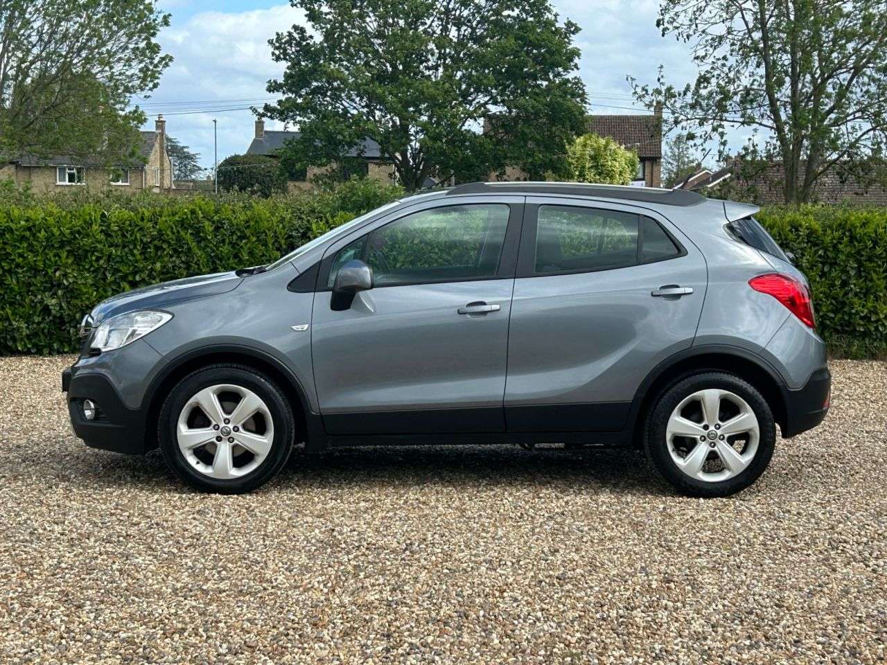 A 2014 VAUXHALL MOKKA 1.7 CDTi Tech Line SUV 5dr Diesel Manual 4WD Euro 5 (s/s) (130 ps) A 2014 VAUXHALL MOKKA 1.7 CDTi Tech Line SUV 5dr Diesel Manual 4WD Euro 5 (s/s) (130 ps)
