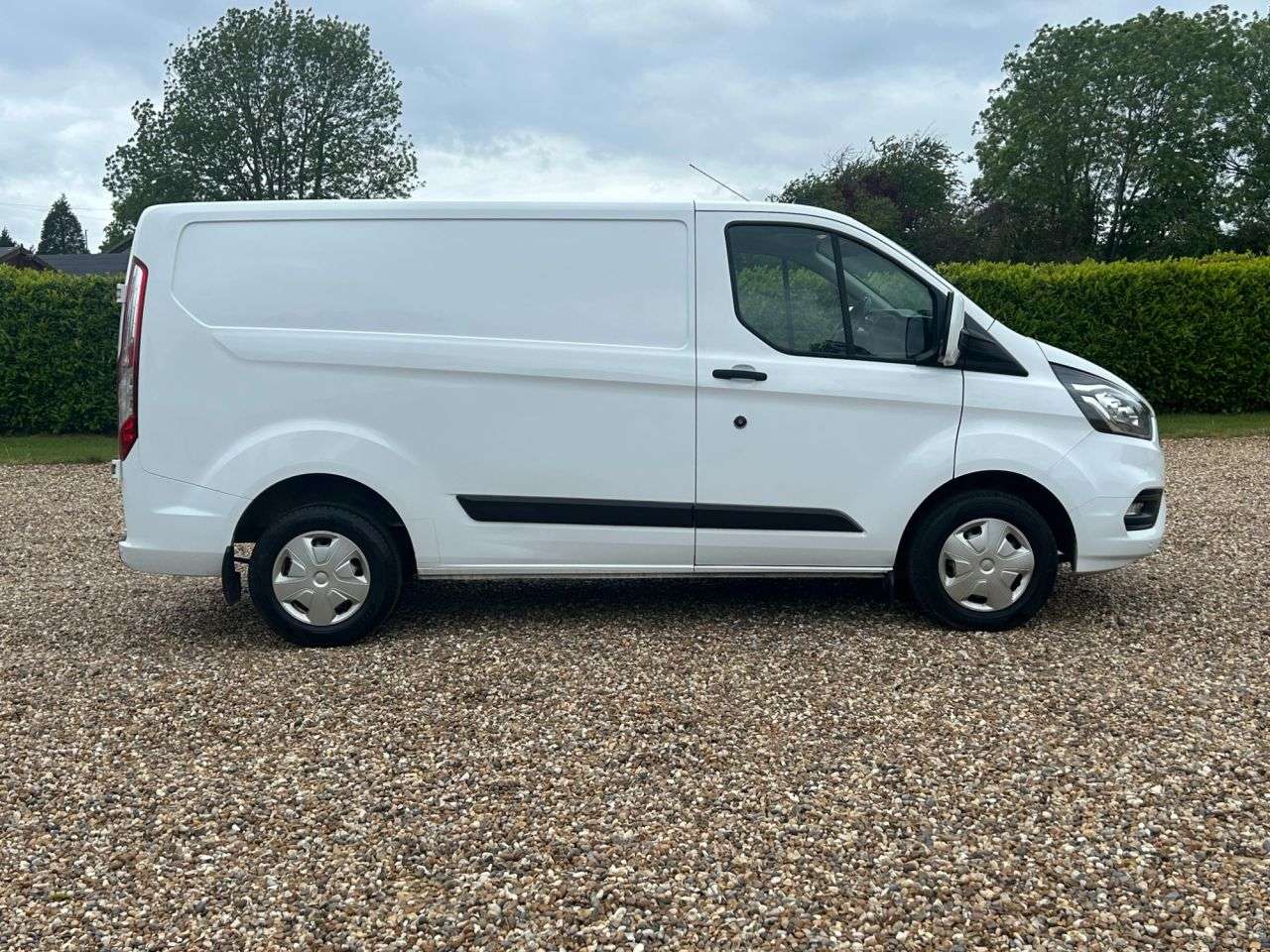 A 2022 FORD TRANSIT CUSTOM 2.0 300 EcoBlue Trend Panel Van 5dr Diesel Manual L1 H1 Euro 6 (s/s) (105 p A 2022 FORD TRANSIT CUSTOM 2.0 300 EcoBlue Trend Panel Van 5dr Diesel Manual L1 H1 Euro 6 (s/s) (105 p