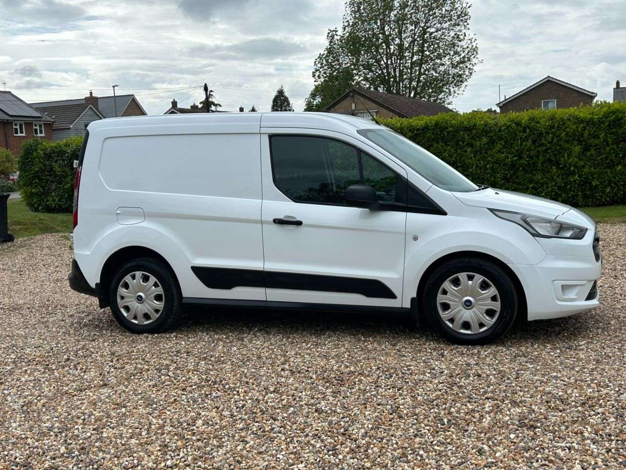 A 2021 FORD TRANSIT CONNECT 1.5 220 EcoBlue Trend Panel Van 5dr Diesel Auto L1 Euro 6 (s/s) (120 ps) A 2021 FORD TRANSIT CONNECT 1.5 220 EcoBlue Trend Panel Van 5dr Diesel Auto L1 Euro 6 (s/s) (120 ps)