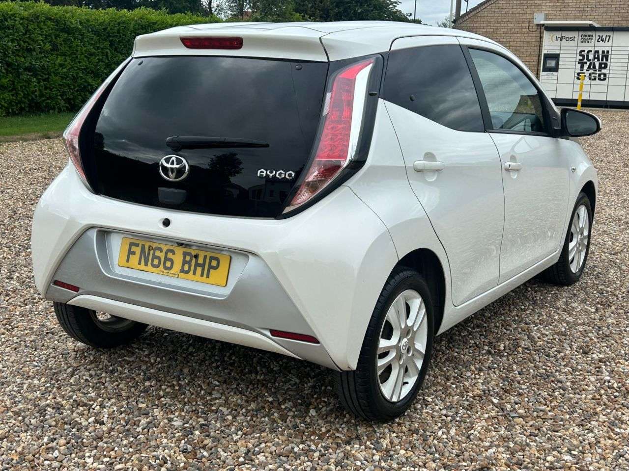 2016 TOYOTA AYGO 2016 TOYOTA AYGO
