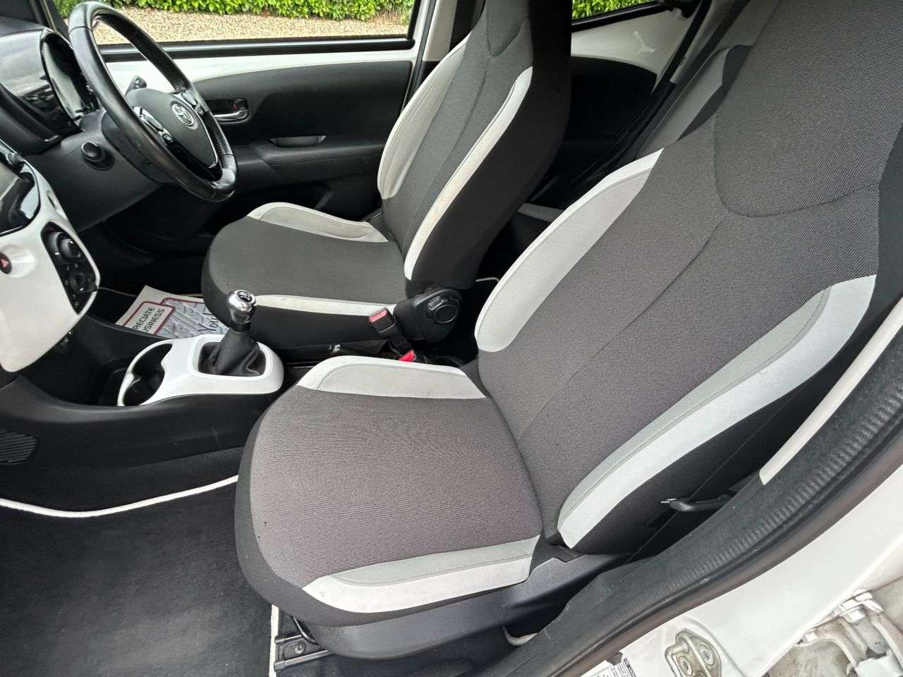 2016 TOYOTA AYGO 2016 TOYOTA AYGO