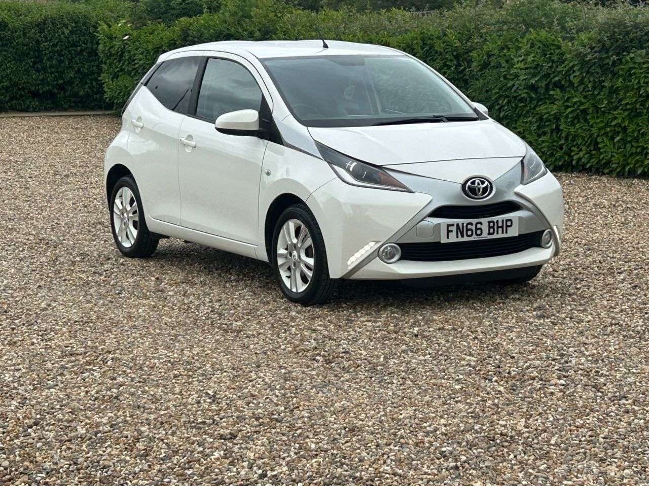 A 2016 TOYOTA AYGO 1.0 VVT-i x-pure Hatchback 5dr Petrol Manual Euro 6 (68 ps) full years mot A 2016 TOYOTA AYGO 1.0 VVT-i x-pure Hatchback 5dr Petrol Manual Euro 6 (68 ps) full years mot
