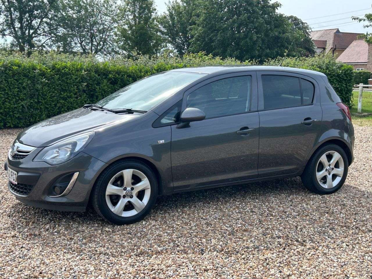 A 2013 VAUXHALL CORSA 1.4 16V SXi Hatchback 5dr Petrol Manual Wide Ratio Euro 5 (A/C) (100 ps) ai A 2013 VAUXHALL CORSA 1.4 16V SXi Hatchback 5dr Petrol Manual Wide Ratio Euro 5 (A/C) (100 ps) ai