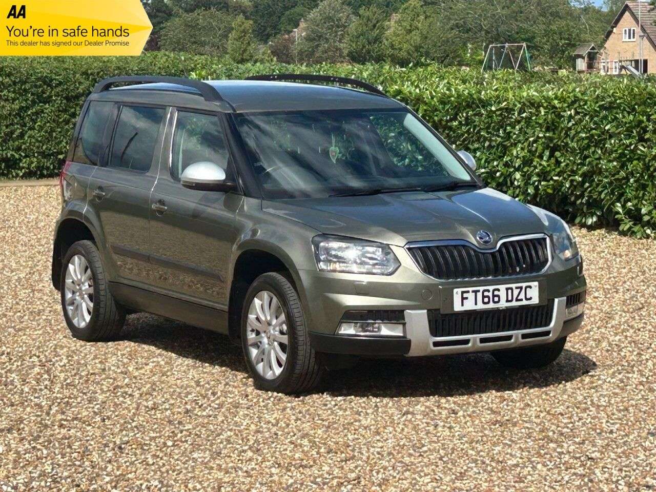 A 2017 SKODA YETI 1.2 TSI SE Outdoor 5dr Petrol Manual Euro 6 (s/s) (110 ps) air conair con m A 2017 SKODA YETI 1.2 TSI SE Outdoor 5dr Petrol Manual Euro 6 (s/s) (110 ps) air conair con m