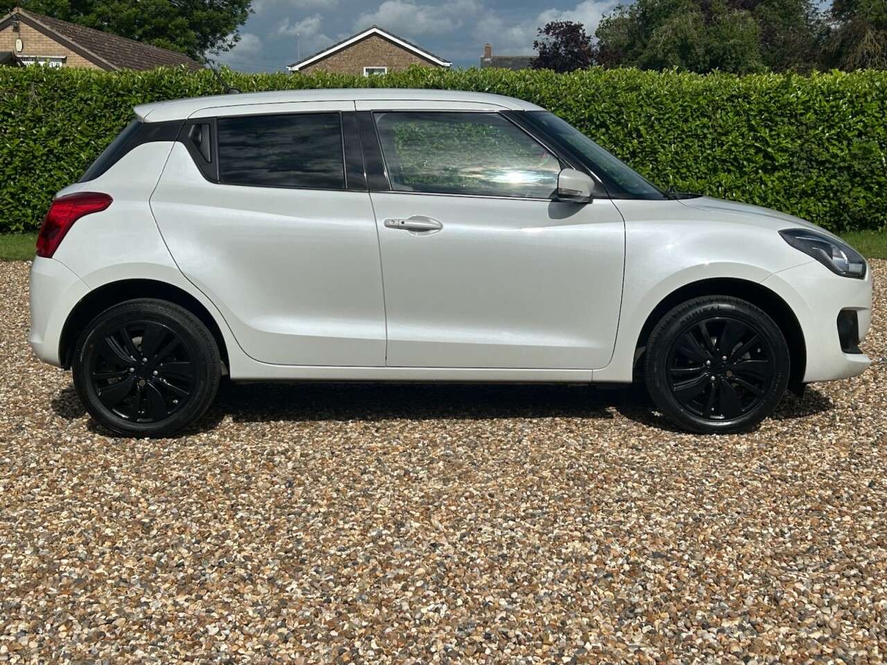 A 2018 SUZUKI SWIFT 1.2 Dualjet MHEV SZ5 Hatchback 5dr Petrol Hybrid Manual ALLGRIP Euro 6 (s/s A 2018 SUZUKI SWIFT 1.2 Dualjet MHEV SZ5 Hatchback 5dr Petrol Hybrid Manual ALLGRIP Euro 6 (s/s