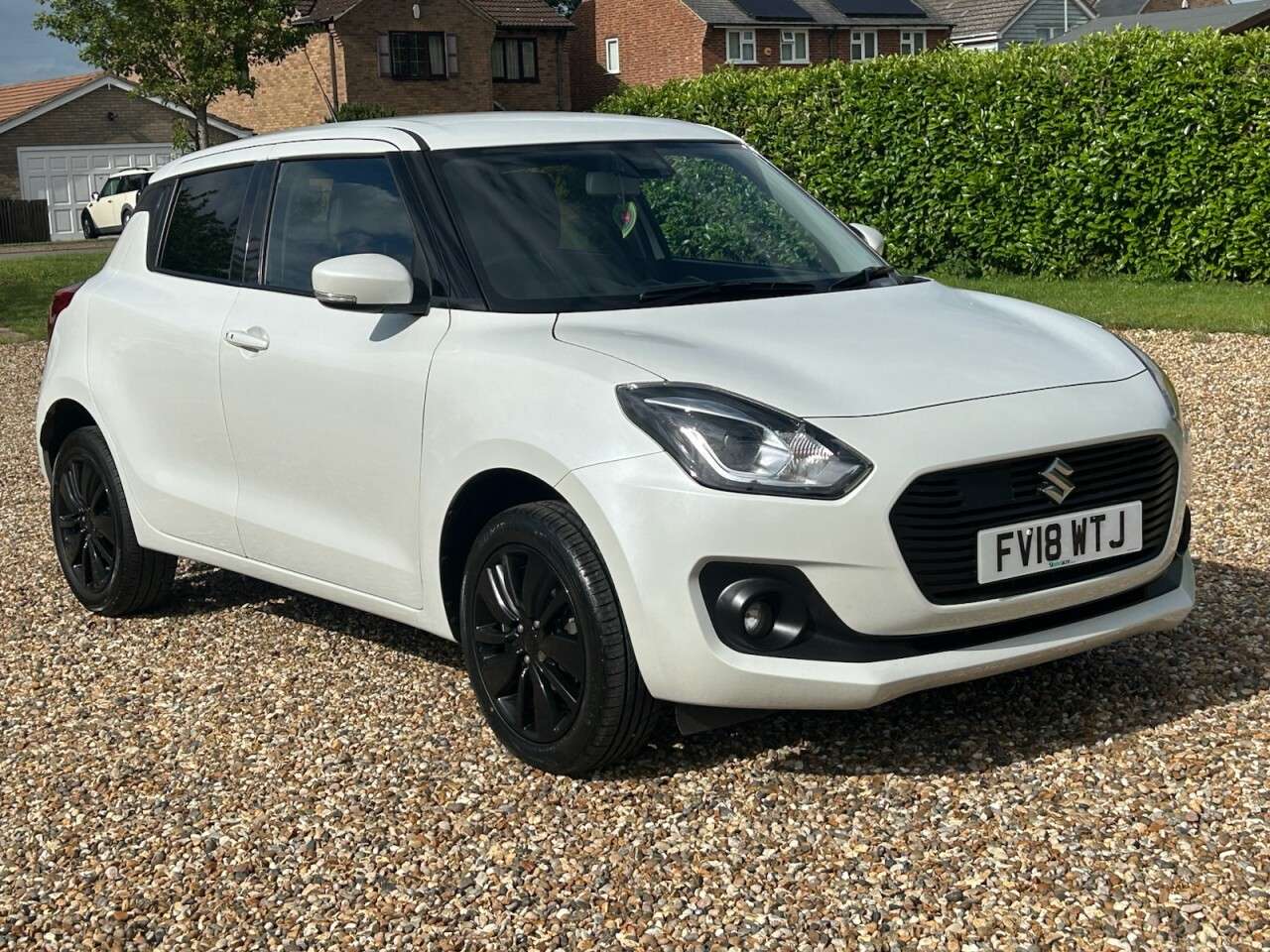 A 2018 SUZUKI SWIFT 1.2 Dualjet MHEV SZ5 Hatchback 5dr Petrol Hybrid Manual ALLGRIP Euro 6 (s/s A 2018 SUZUKI SWIFT 1.2 Dualjet MHEV SZ5 Hatchback 5dr Petrol Hybrid Manual ALLGRIP Euro 6 (s/s