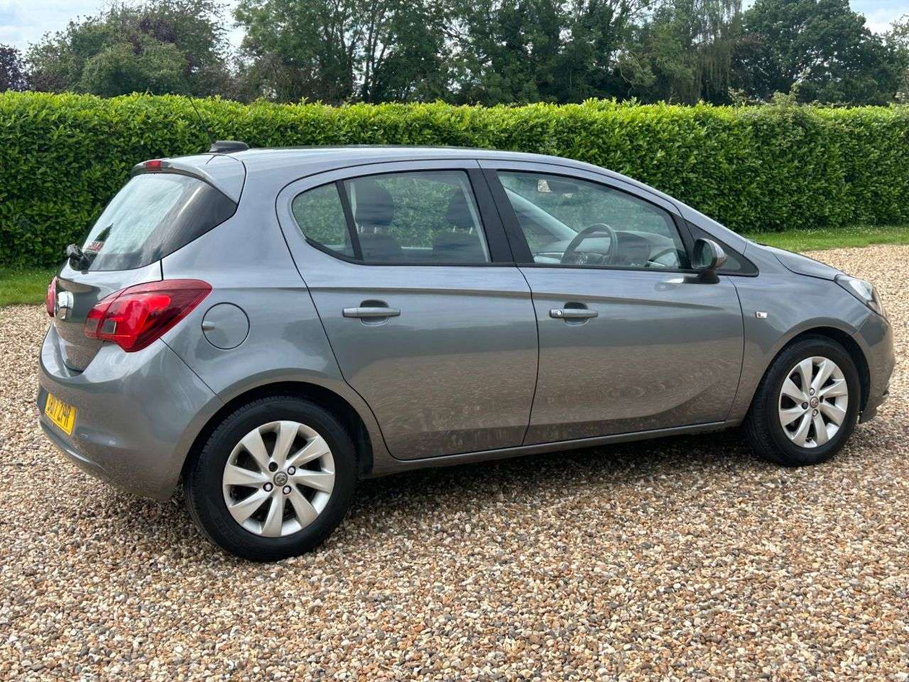A 2017 VAUXHALL CORSA 1.4i ecoFLEX Design Hatchback 5dr Petrol Manual Euro 6 (75 ps) A 2017 VAUXHALL CORSA 1.4i ecoFLEX Design Hatchback 5dr Petrol Manual Euro 6 (75 ps)