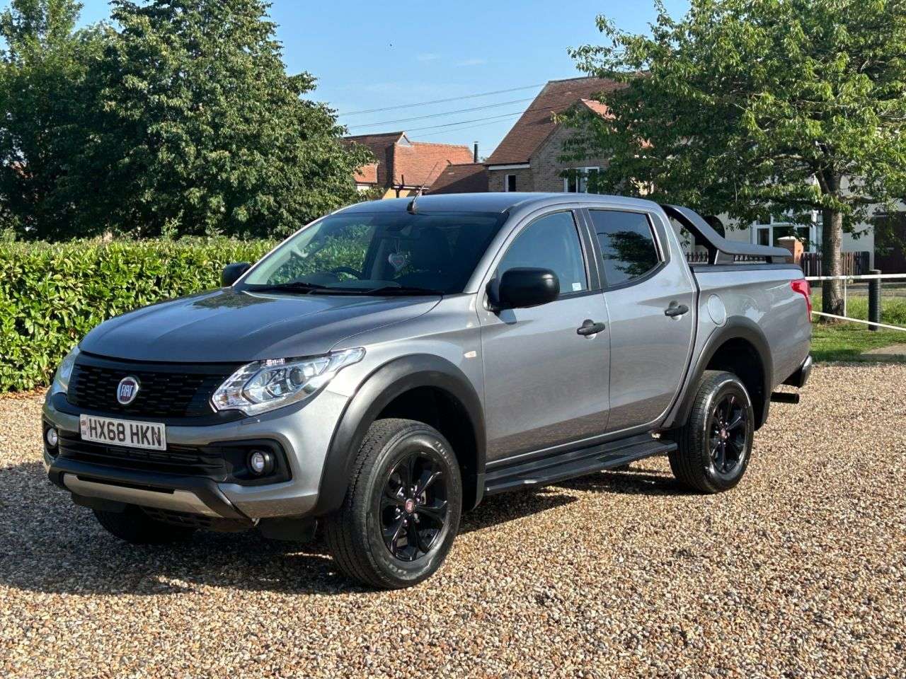 A 2018 FIAT FULLBACK 2.4D Cross Pickup Double Cab 4dr Diesel Auto 4WD Euro 6 (180 ps) A 2018 FIAT FULLBACK 2.4D Cross Pickup Double Cab 4dr Diesel Auto 4WD Euro 6 (180 ps)
