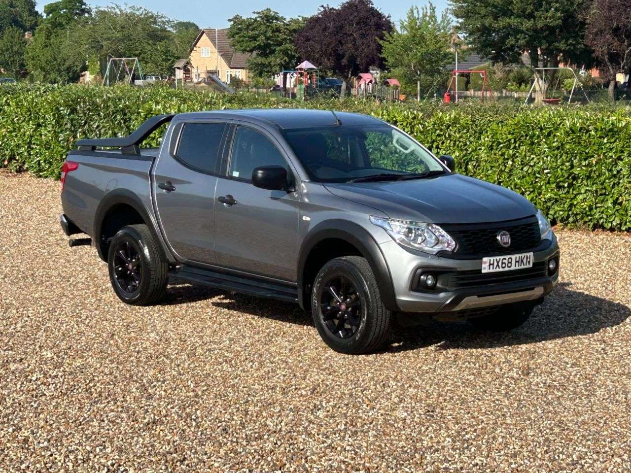 A 2018 FIAT FULLBACK 2.4D Cross Pickup Double Cab 4dr Diesel Auto 4WD Euro 6 (180 ps) A 2018 FIAT FULLBACK 2.4D Cross Pickup Double Cab 4dr Diesel Auto 4WD Euro 6 (180 ps)