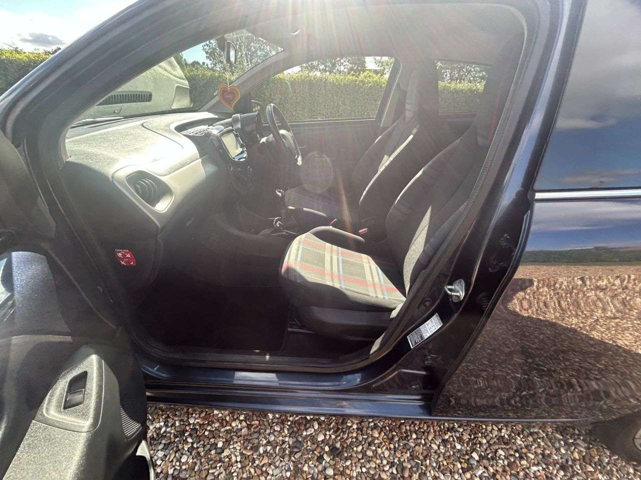 2014 PEUGEOT 108 2014 PEUGEOT 108