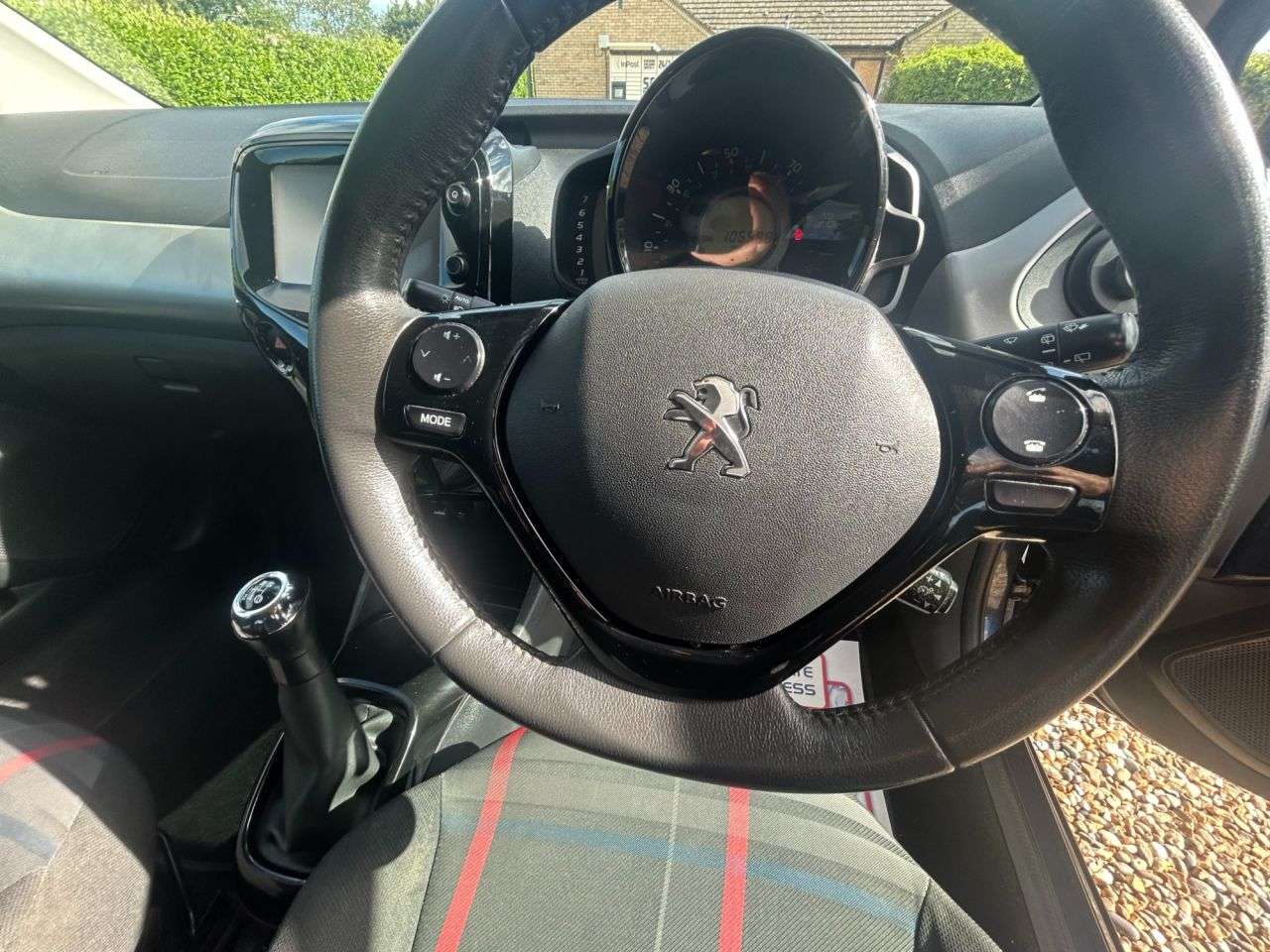 2014 PEUGEOT 108 2014 PEUGEOT 108