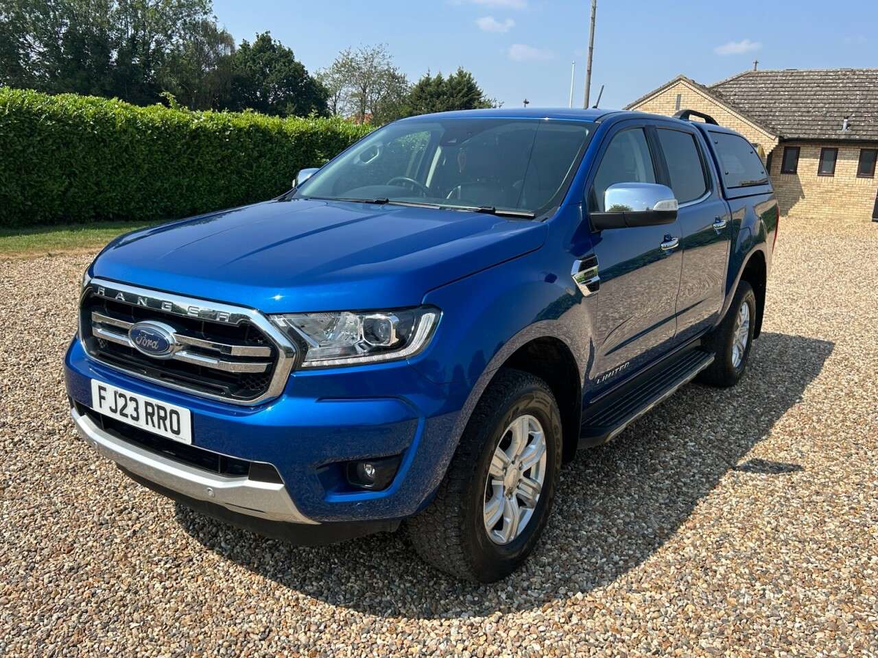 A 2023 FORD RANGER 2.0 EcoBlue Limited Pickup Double Cab 4dr Diesel Auto 4WD Euro 6 (s/s) (170 A 2023 FORD RANGER 2.0 EcoBlue Limited Pickup Double Cab 4dr Diesel Auto 4WD Euro 6 (s/s) (170