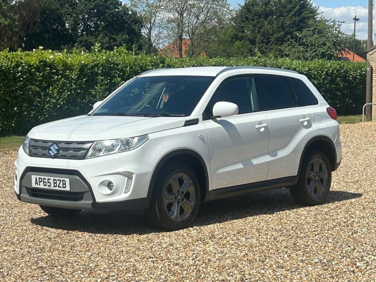 A 2015 SUZUKI VITARA 1.6 DDiS SZ-T SUV 5dr Diesel Manual Euro 6 (s/s) (120 ps) A 2015 SUZUKI VITARA 1.6 DDiS SZ-T SUV 5dr Diesel Manual Euro 6 (s/s) (120 ps)