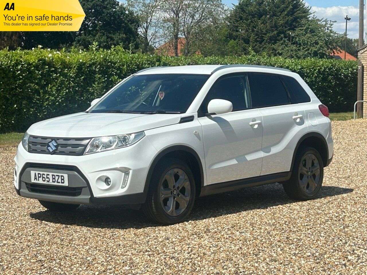 A 2015 SUZUKI VITARA 1.6 DDiS SZ-T SUV 5dr Diesel Manual Euro 6 (s/s) (120 ps) A 2015 SUZUKI VITARA 1.6 DDiS SZ-T SUV 5dr Diesel Manual Euro 6 (s/s) (120 ps)