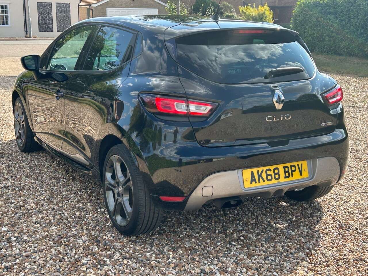 2018 RENAULT CLIO 2018 RENAULT CLIO