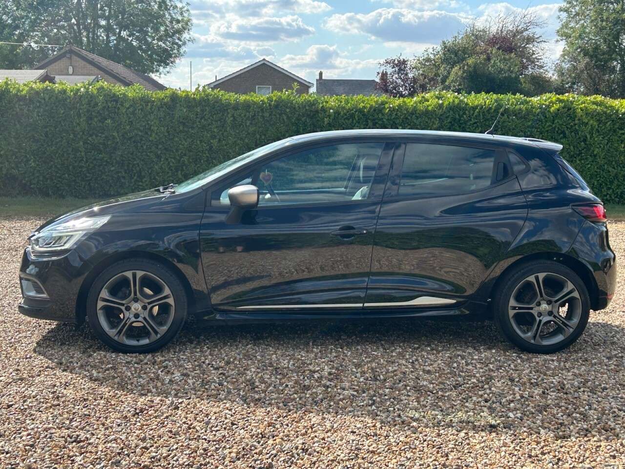 2018 RENAULT CLIO 2018 RENAULT CLIO