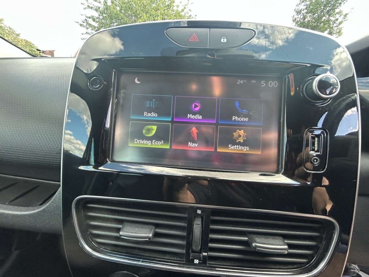 2018 RENAULT CLIO 2018 RENAULT CLIO