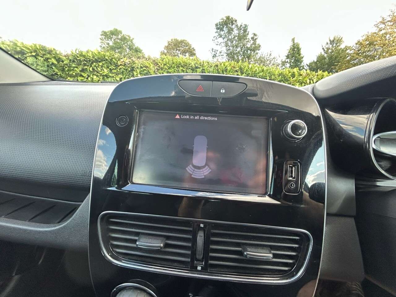 2018 RENAULT CLIO 2018 RENAULT CLIO