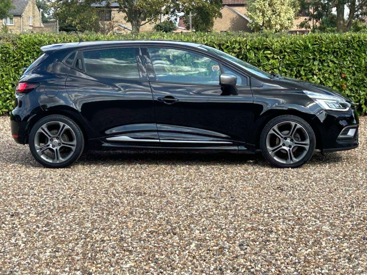 2018 RENAULT CLIO 2018 RENAULT CLIO