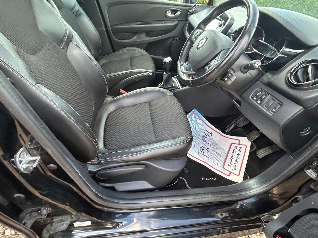 2018 RENAULT CLIO 2018 RENAULT CLIO