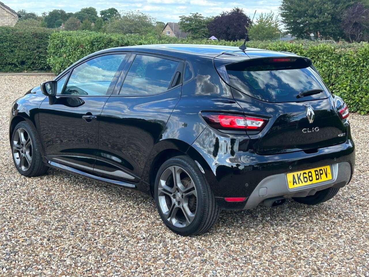2018 RENAULT CLIO 2018 RENAULT CLIO