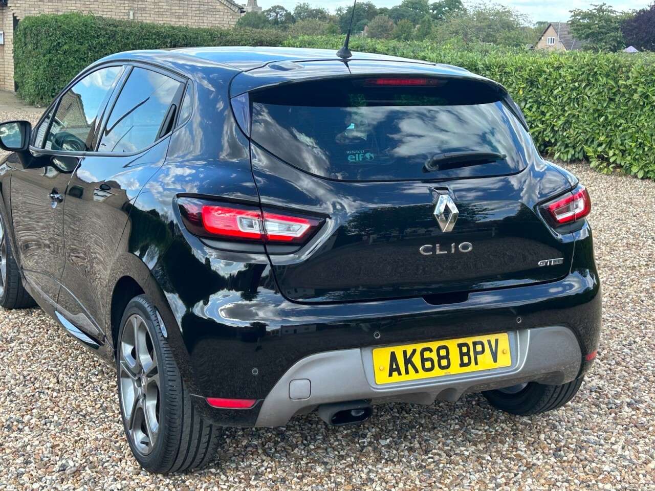 2018 RENAULT CLIO 2018 RENAULT CLIO