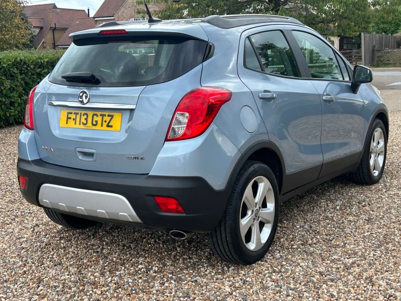 A 2013 VAUXHALL MOKKA 1.7 CDTi Exclusiv SUV 5dr Diesel Manual 4WD Euro 5 (s/s) (130 ps) full vaux A 2013 VAUXHALL MOKKA 1.7 CDTi Exclusiv SUV 5dr Diesel Manual 4WD Euro 5 (s/s) (130 ps) full vaux