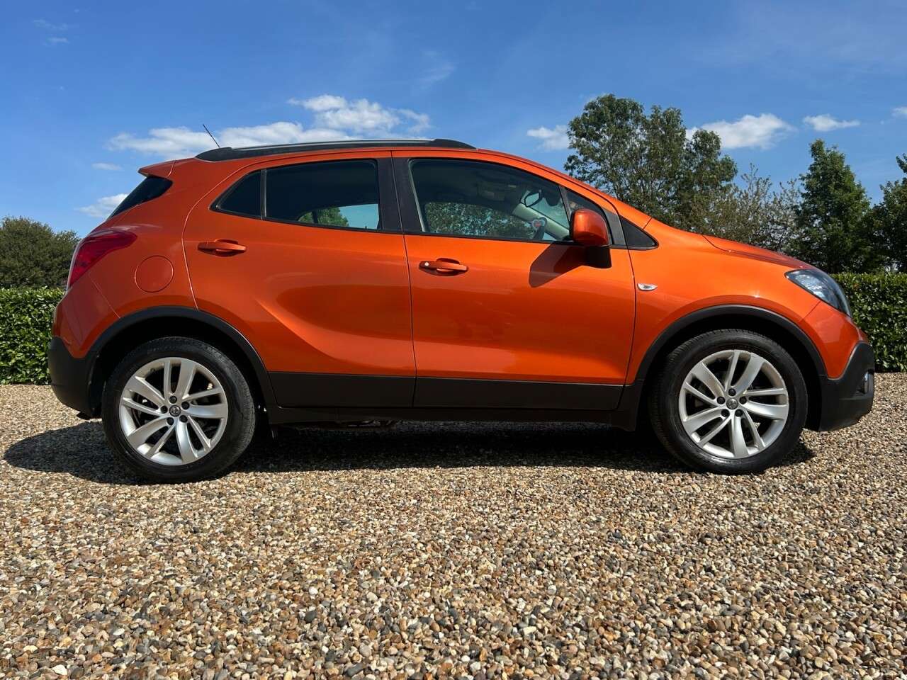 A 2015 VAUXHALL MOKKA 1.6i Exclusiv SUV 5dr Petrol Manual 2WD Euro 6 (s/s) (115 ps) will come wit A 2015 VAUXHALL MOKKA 1.6i Exclusiv SUV 5dr Petrol Manual 2WD Euro 6 (s/s) (115 ps) will come wit