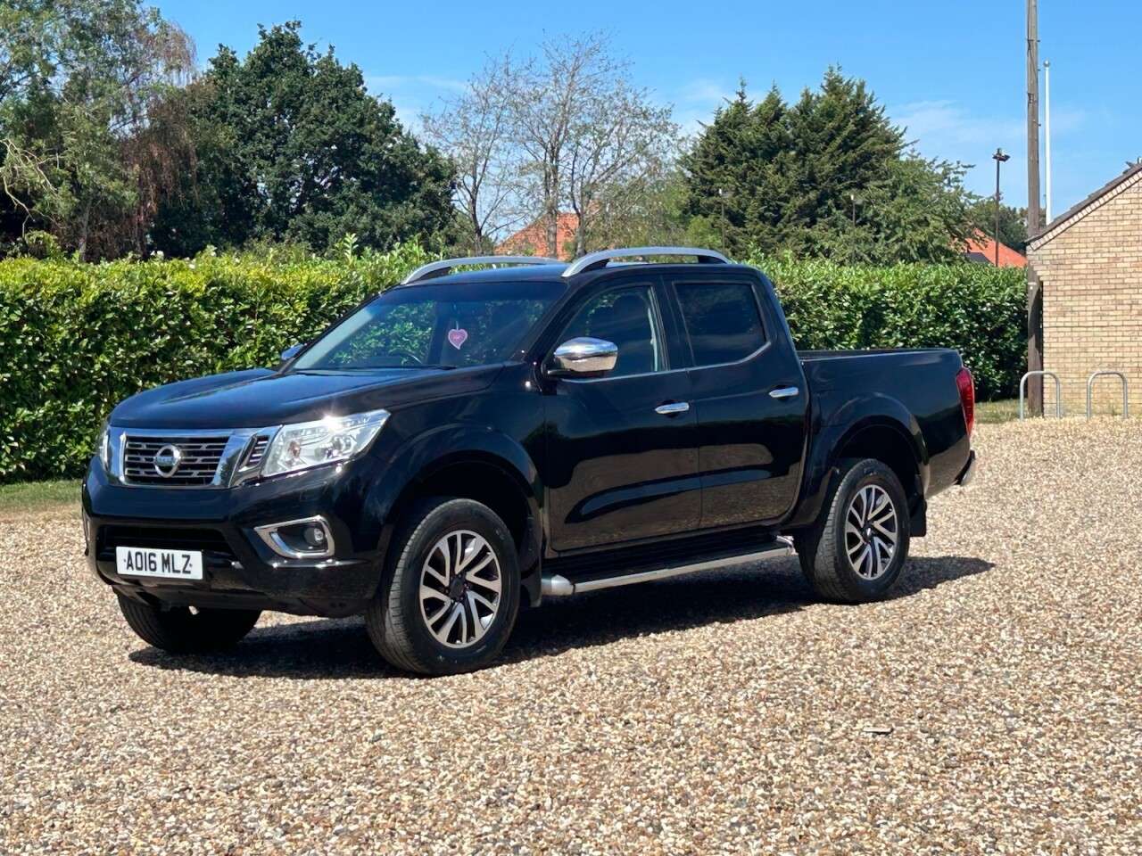 A 2016 NISSAN NAVARA 2.3 dCi Tekna Pickup Double Cab 4dr Diesel Auto 4WD Euro 5 (190 ps) no vat A 2016 NISSAN NAVARA 2.3 dCi Tekna Pickup Double Cab 4dr Diesel Auto 4WD Euro 5 (190 ps) no vat