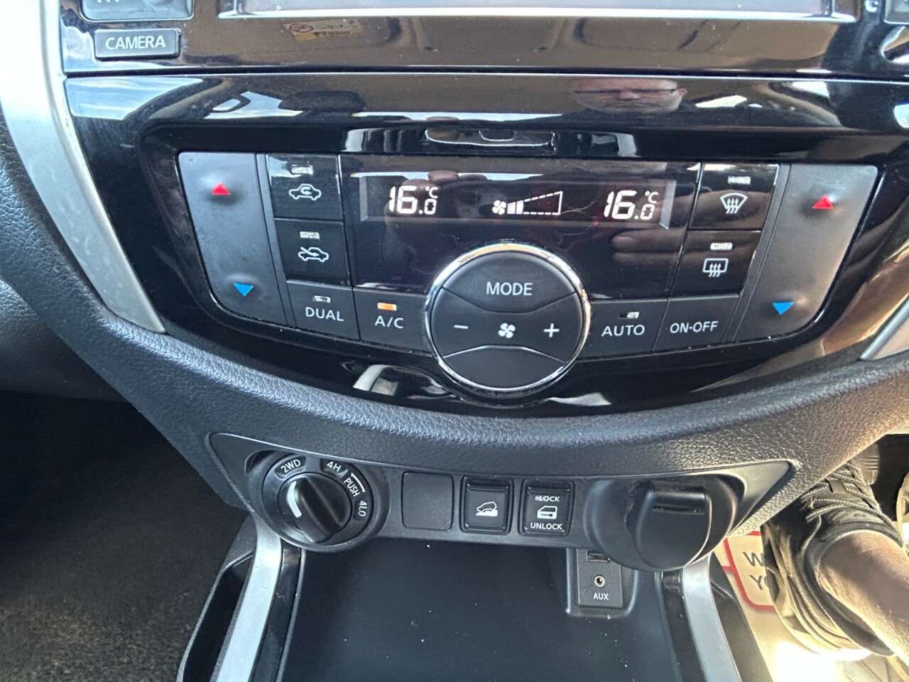 2016 NISSAN NAVARA 2016 NISSAN NAVARA