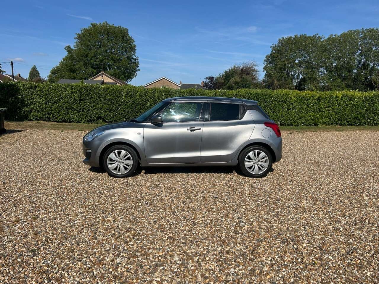A 2017 SUZUKI SWIFT 1.0 Boosterjet SZ-T Hatchback 5dr Petrol Manual Euro 6 (111 ps) full servic A 2017 SUZUKI SWIFT 1.0 Boosterjet SZ-T Hatchback 5dr Petrol Manual Euro 6 (111 ps) full servic