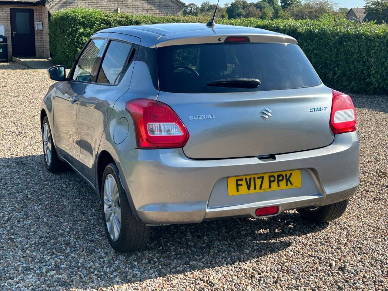 2017 SUZUKI SWIFT 2017 SUZUKI SWIFT