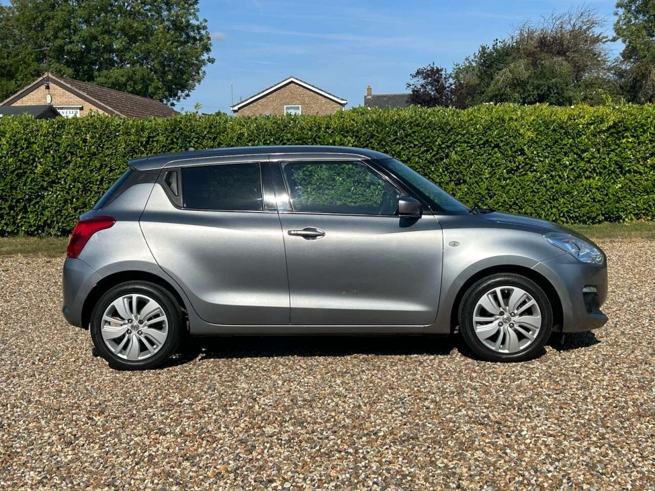 2017 SUZUKI SWIFT 2017 SUZUKI SWIFT