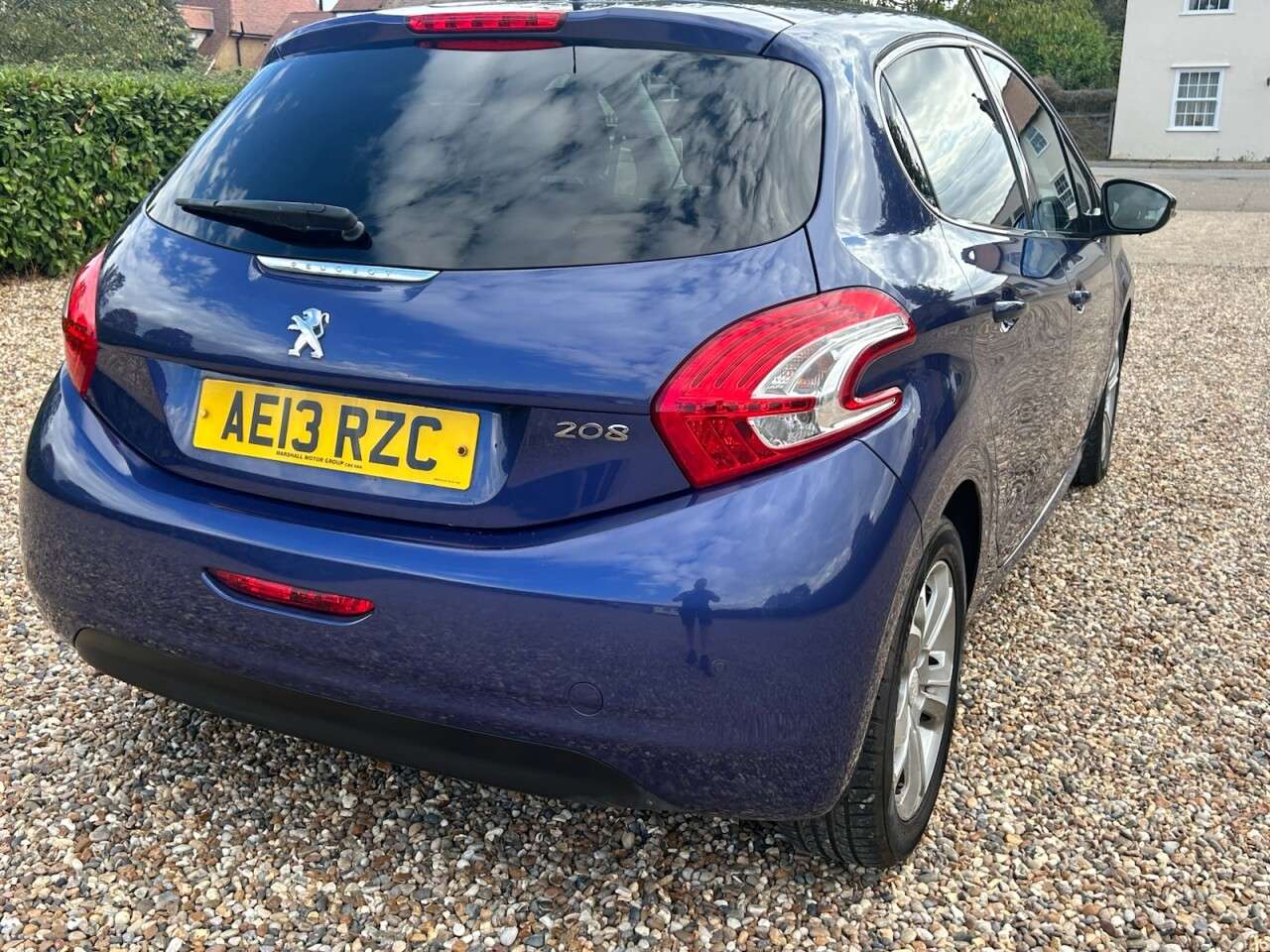 2013 PEUGEOT 208 2013 PEUGEOT 208