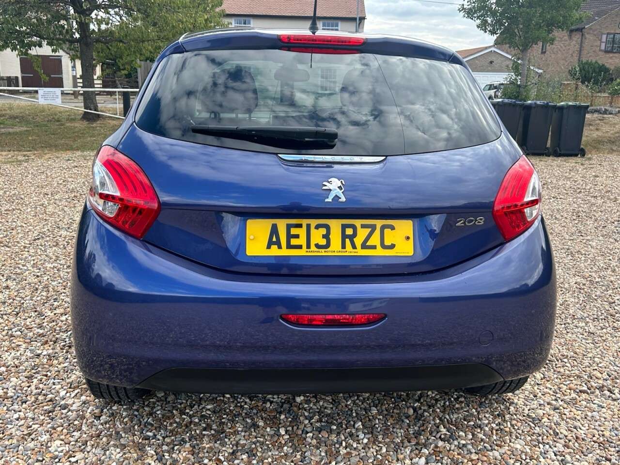 2013 PEUGEOT 208 2013 PEUGEOT 208