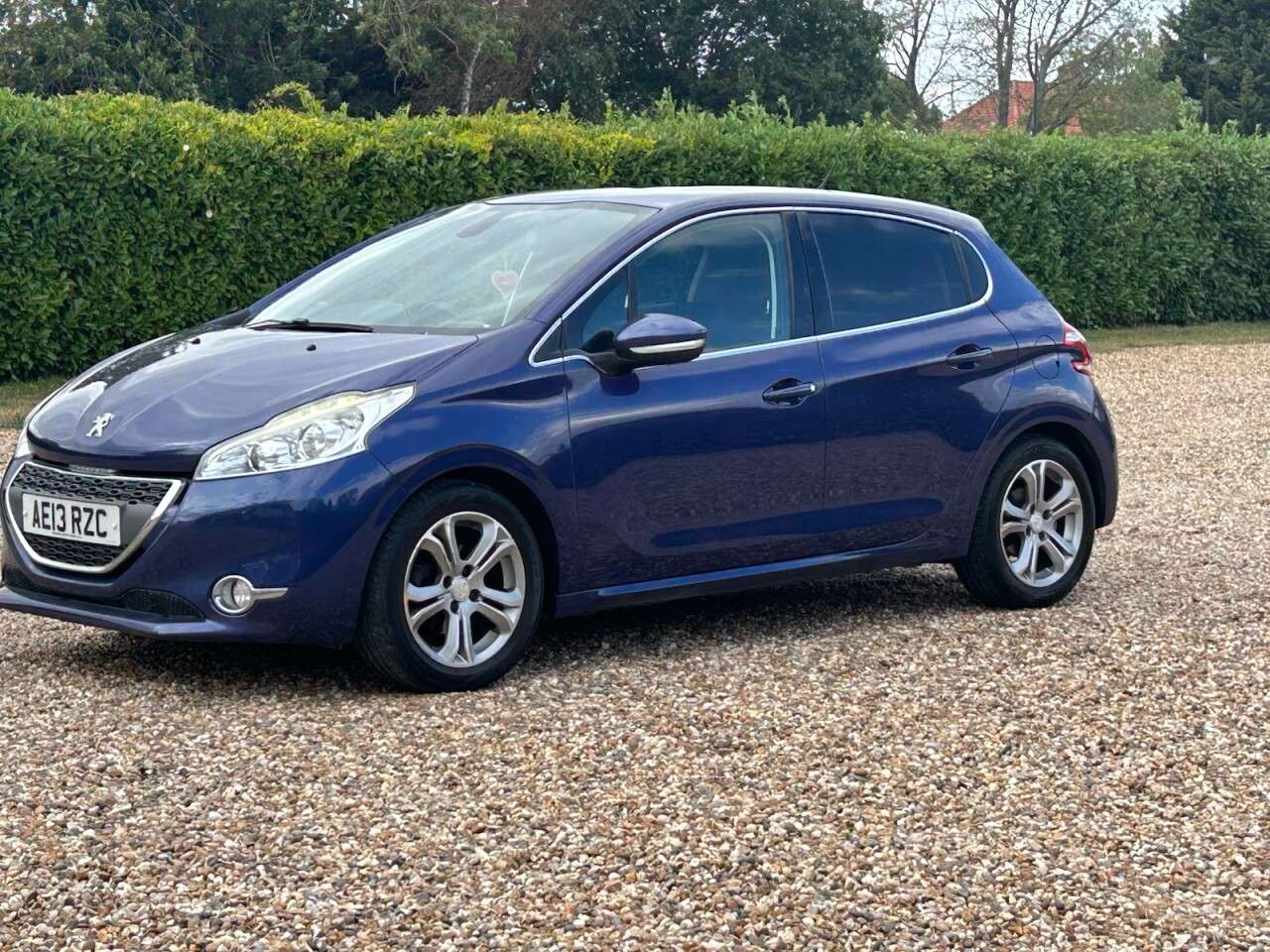 2013 PEUGEOT 208 2013 PEUGEOT 208