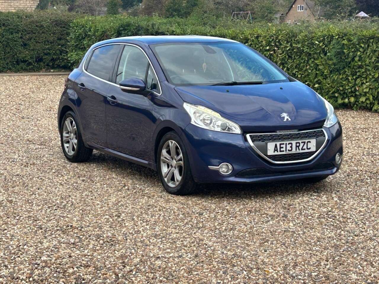 2013 PEUGEOT 208 2013 PEUGEOT 208