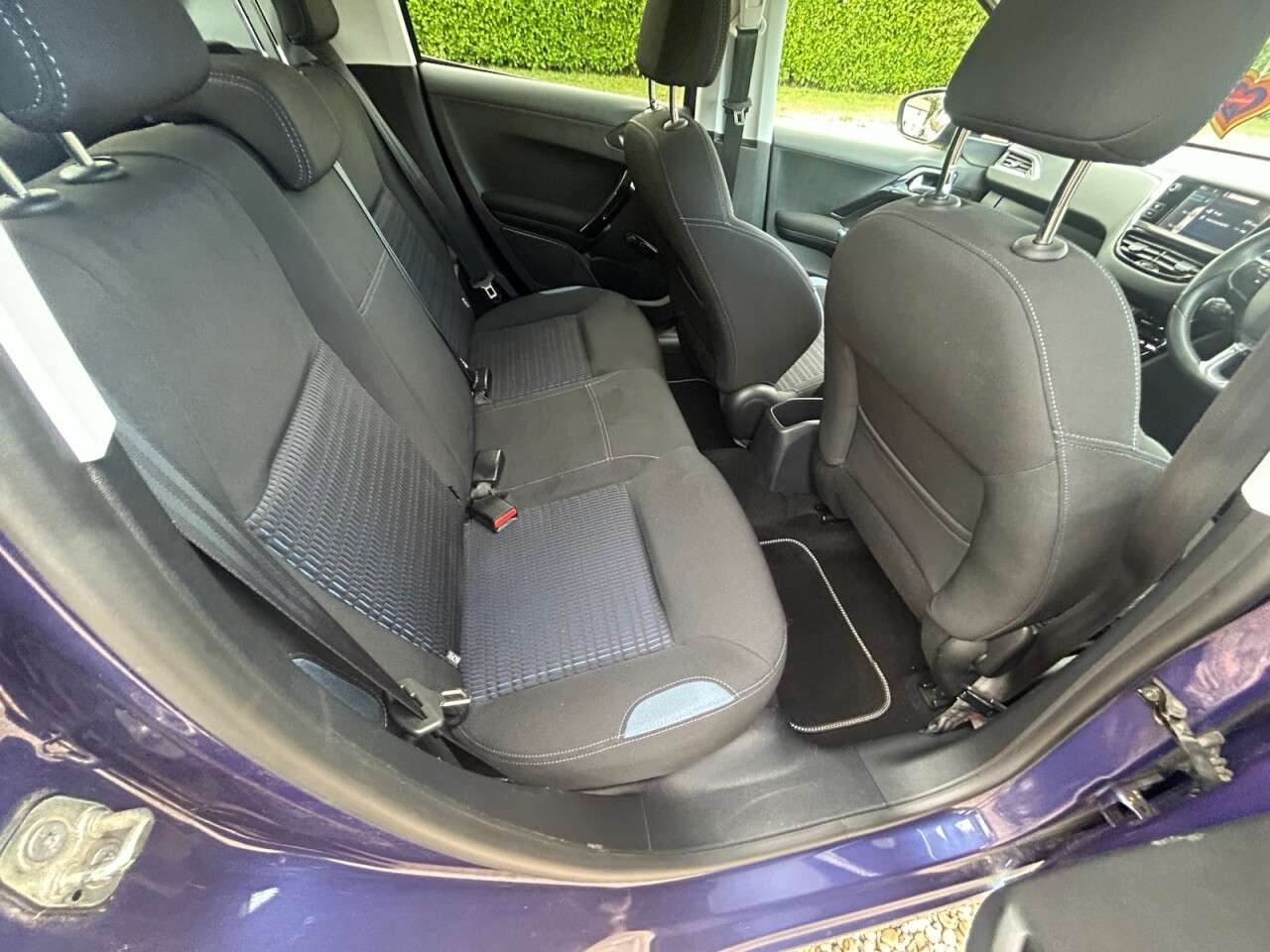 2013 PEUGEOT 208 2013 PEUGEOT 208