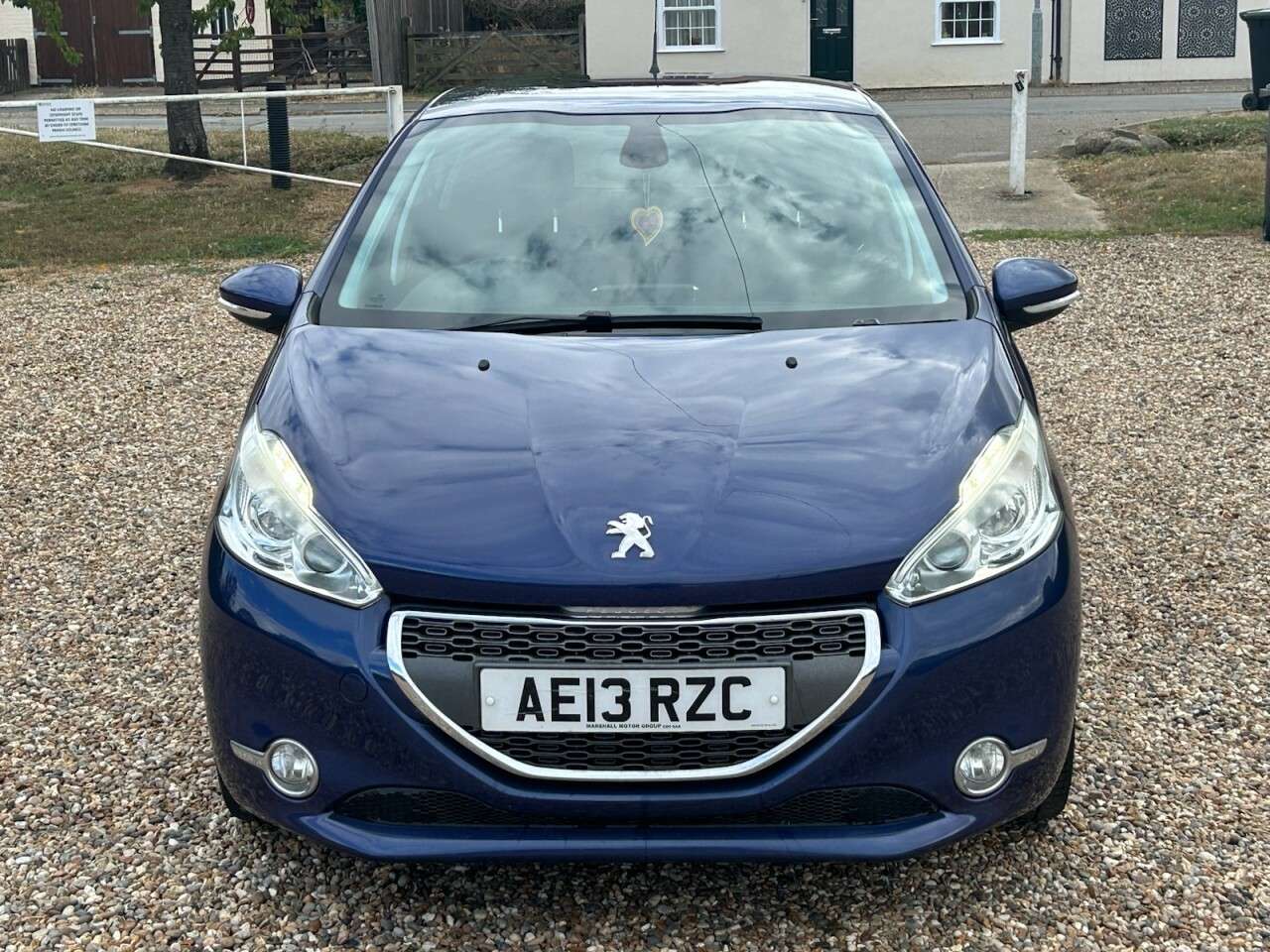 2013 PEUGEOT 208 2013 PEUGEOT 208