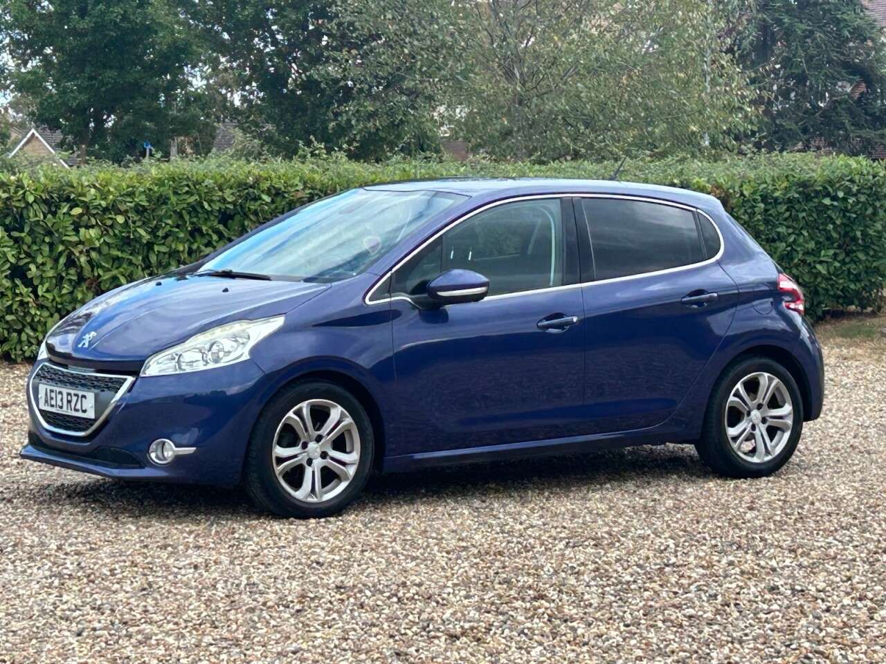 2013 PEUGEOT 208 2013 PEUGEOT 208