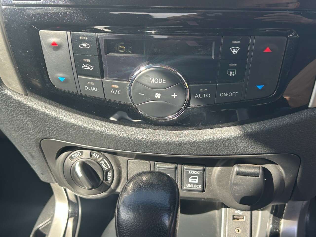 2016 NISSAN NAVARA 2016 NISSAN NAVARA